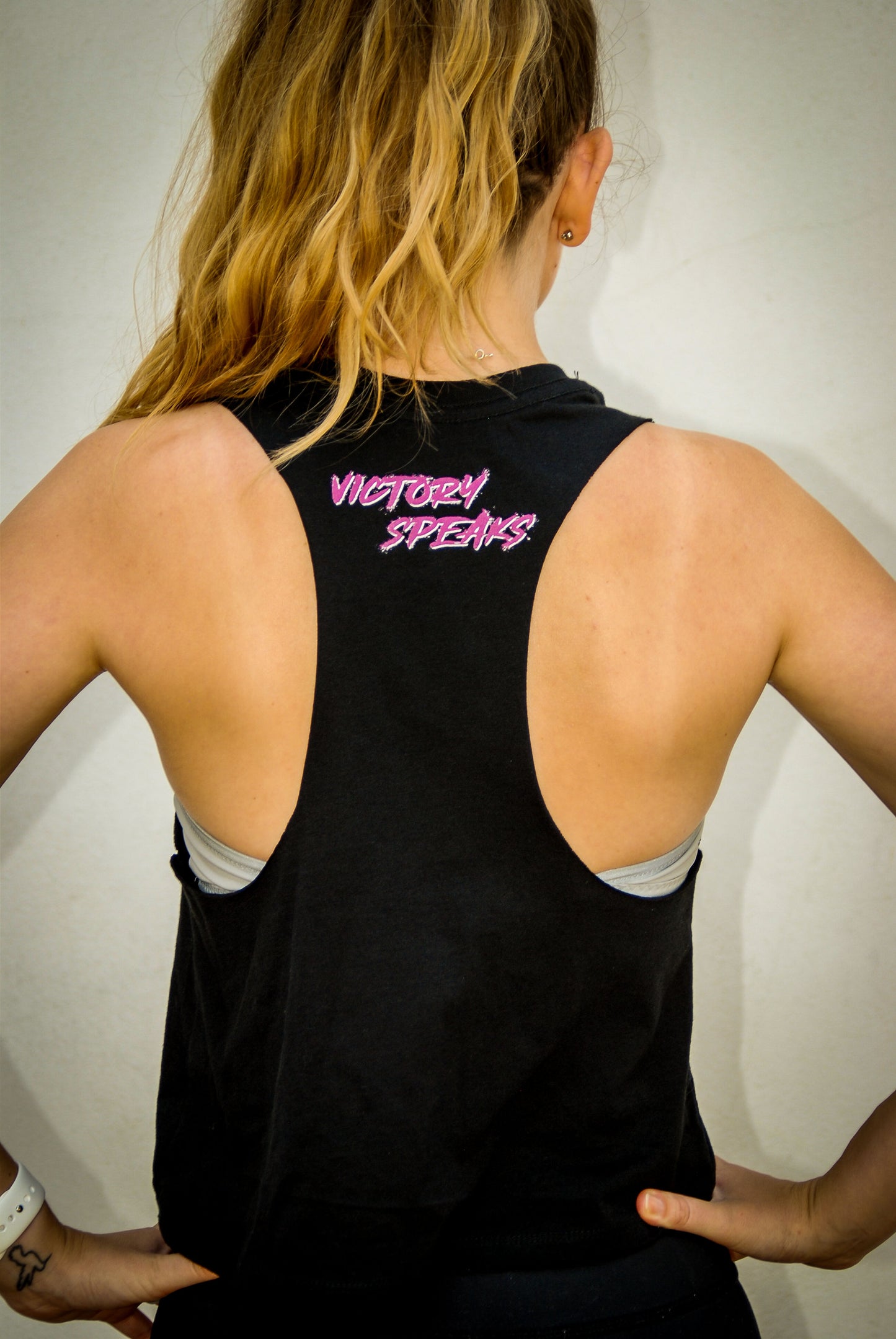 BE LEGENDARY CROP TANK