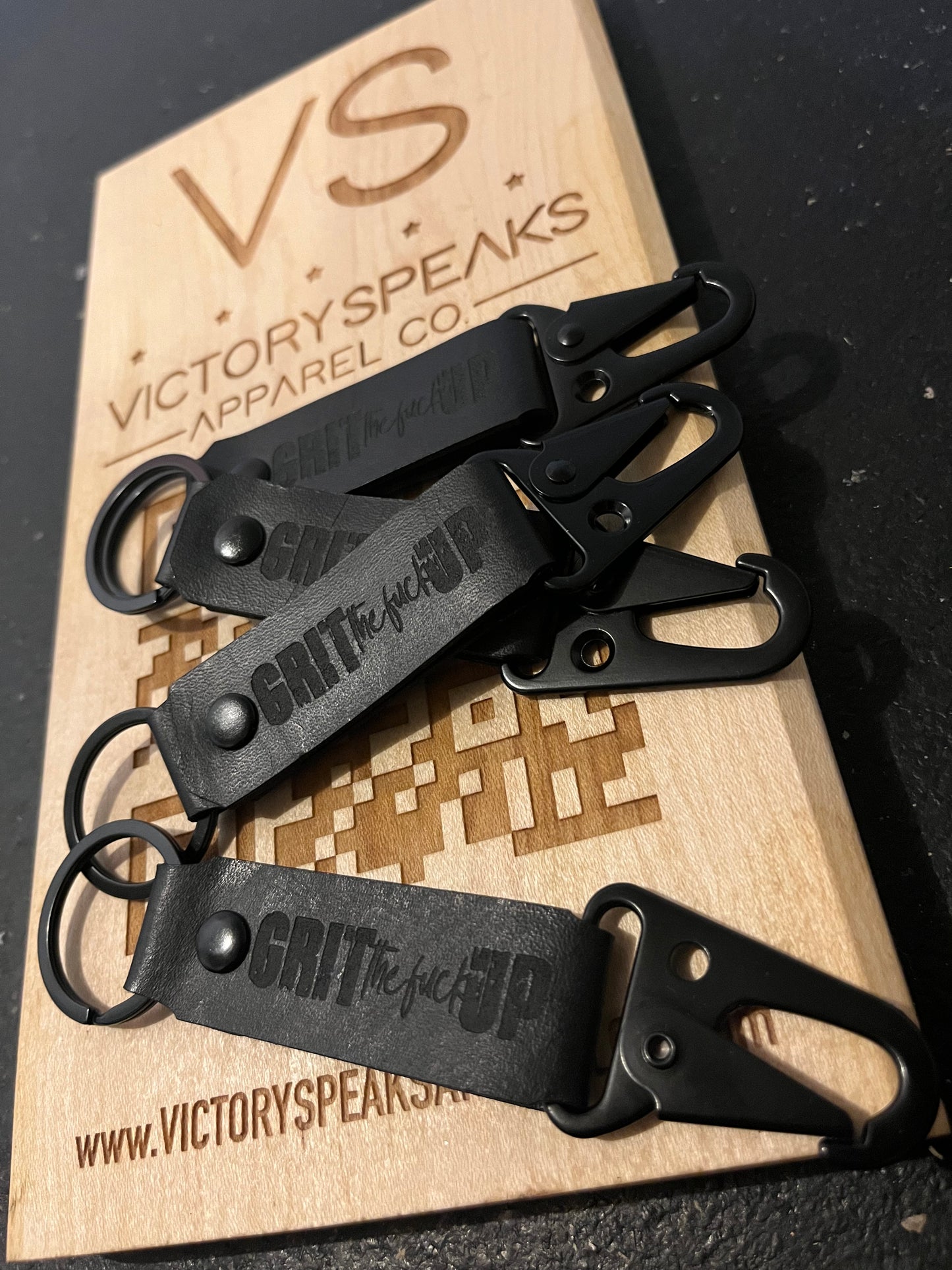 GRIT TF UP LEATHER KEYCHAINS