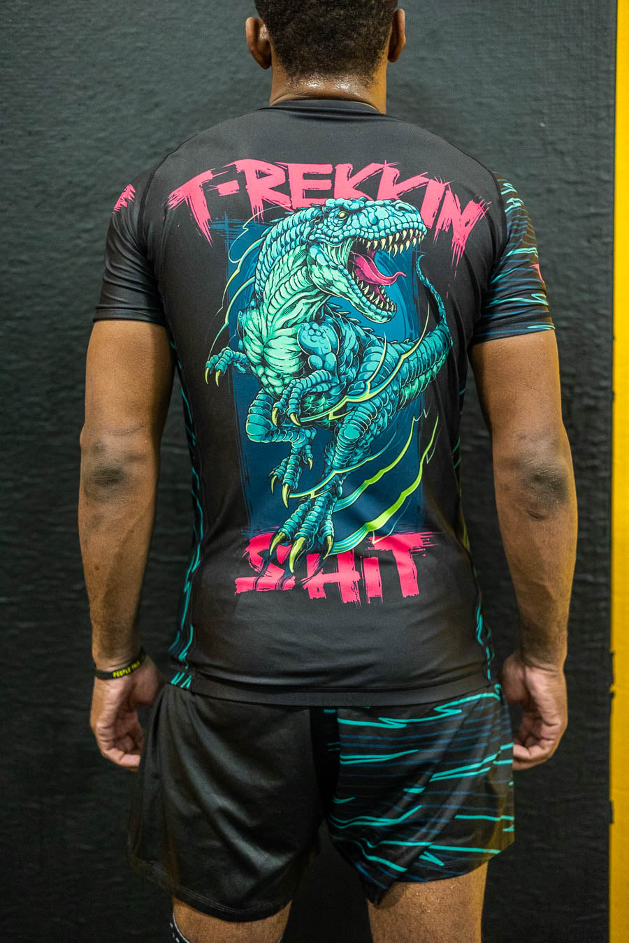 T REKKIN 2 RASH GUARD