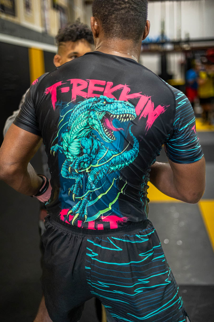 T REKKIN 2 RASH GUARD